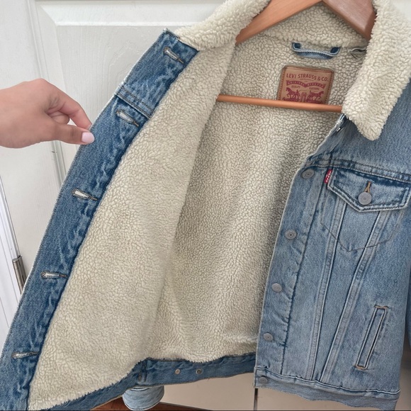 Levi’s Sherpa Denim Trucker Jacket - Picture 6 of 9